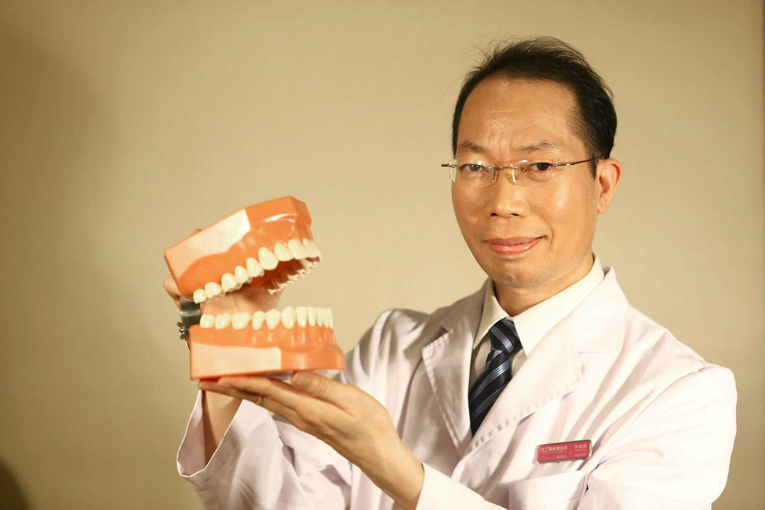 圣爱吉与北京仁德口腔牙齿美学重建病例 - 北京圣爱吉友和义齿制作有限公司