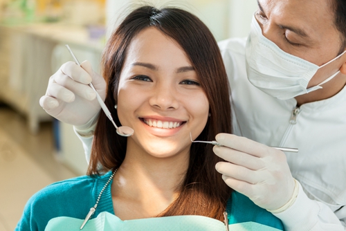 种植牙的手术过程是怎么样的？种牙痛吗？