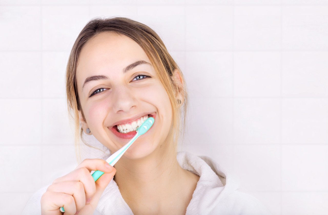 含氟牙膏会导致氟斑牙吗？