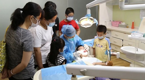 希玛爱康健多项举措共筑青少年口腔健康