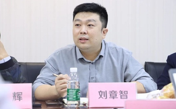 刘章智院长专访|技术为骨 关爱为魂 做顾客心目中的“好牙医”