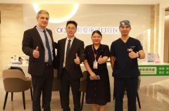 国际学术交流｜意大利牙科博士到访爱康健口腔开展种植学术研讨