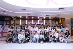 51名深职院学生到希玛爱康健口腔参观学习