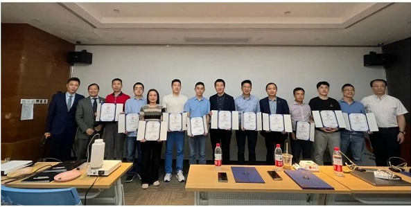 希玛爱康健口腔3位种植医师当选深圳市口腔医疗行业协会种植专委会常务委员、委员